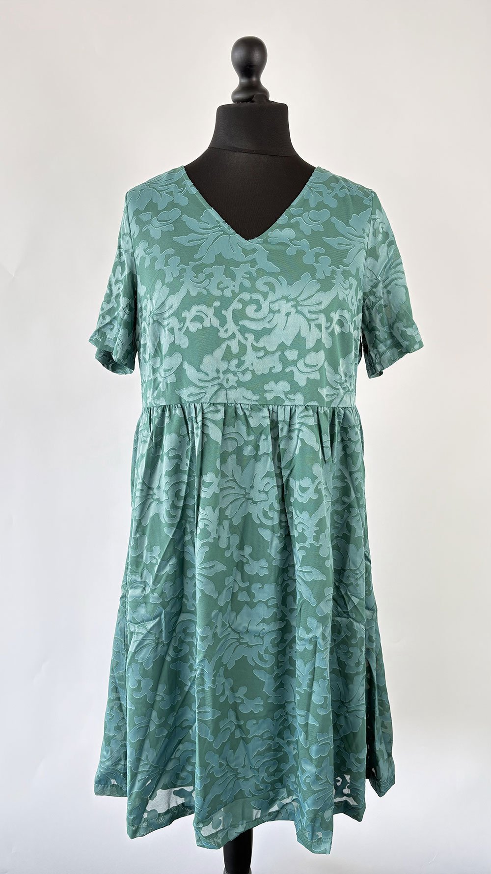 IMG_5573 Sheego Kleita - Image 1