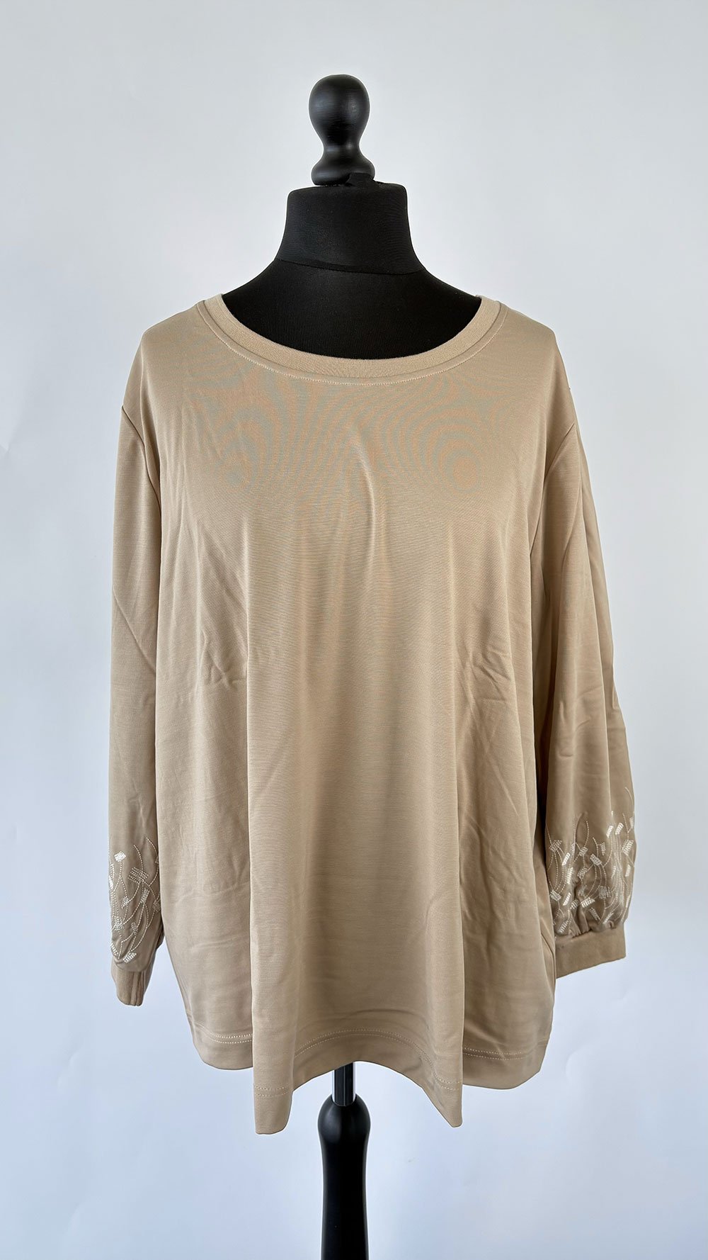 IMG_5592 Sheego T-Krekls ar Garām Piedurknēm - Image 1